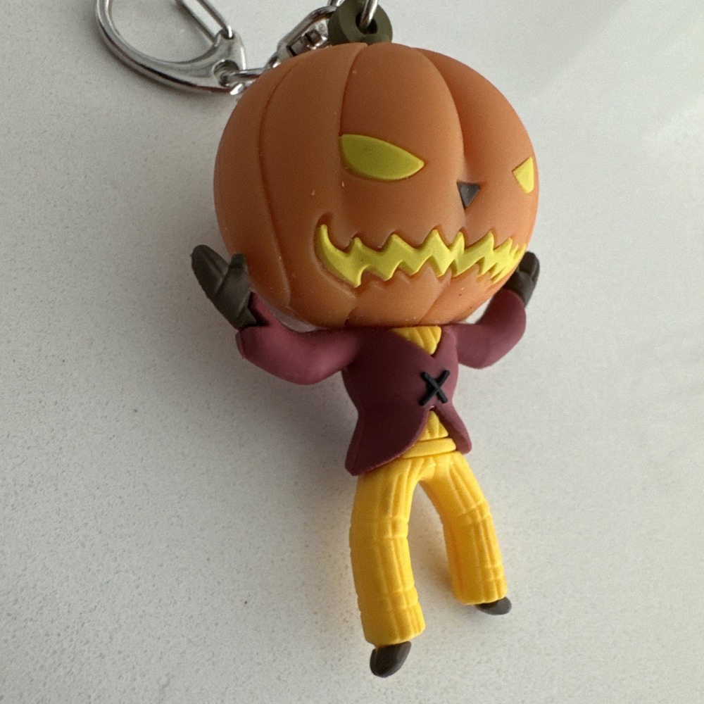 Disney Nightmare Before Christmas Pumpkin King Keychain - Picture 2 of 7